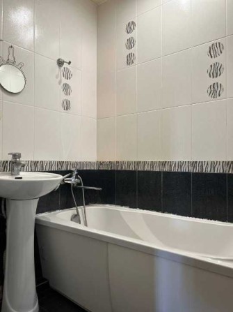 1-комнатная квартира, на Белой, средний этаж - фото 1