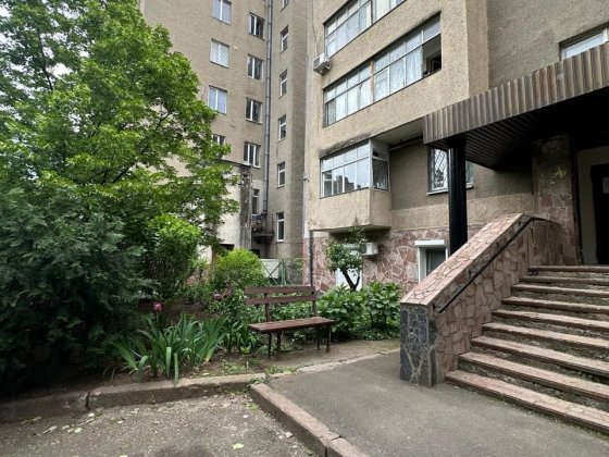 Продам 3 к квартиру ( СПЕЦ. ПРОЕКТ) вул. Галини Петровой Миколаїв