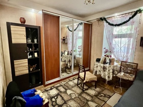 Продаю 2 кімнатний жилкоп Нікольська р-н Пед. Університет Миколаїв