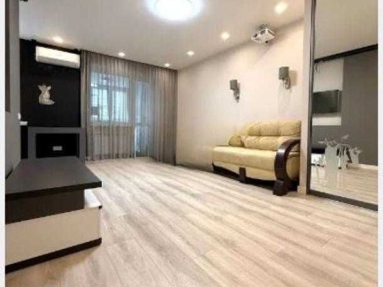 Продам квартиру 2 ком,  метро 23 Августа Харків