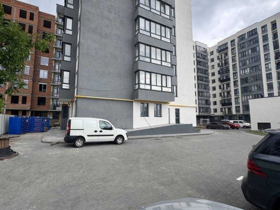 Продаж квартири в зданому будинку в. Вашингтона (Довга) Львов