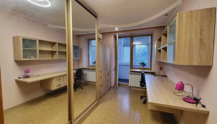 Продам 3 из квартиру,Коммунальный рынок,пр-т Ландау - фото 1