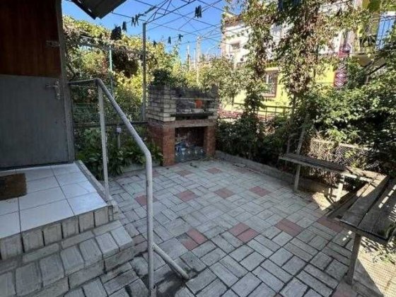 Продам 2-кімнатну квартиру з ремонтом,своїм двориком! вул. Дальницька Одесса