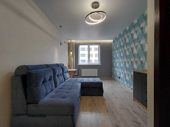 СРОЧНО Продам НОВУЮ 1 комн. квартиру с РЕМОНТОМ ЖК Гидропарк AB - фото 1