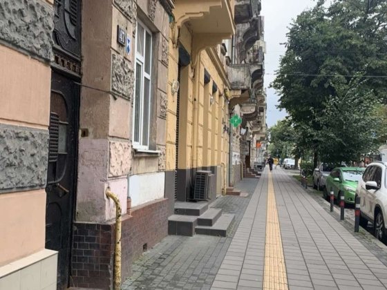 Продаж 2 кім.квартири на Степана Бандери Львів