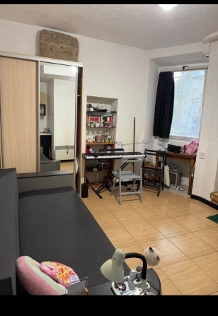 Квартира, Ближній центр. Напівцоколь . - фото 1