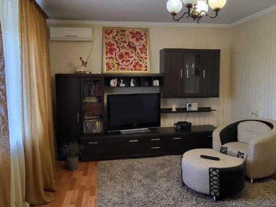 1 к квартира вул  Кропивницького/Артилері́йська Заводський р-н Николаев