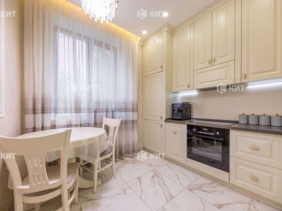 3к.66м2  Центр ( ТРЦ Никольский, м. Площадь Конституции ) 110517 Харків