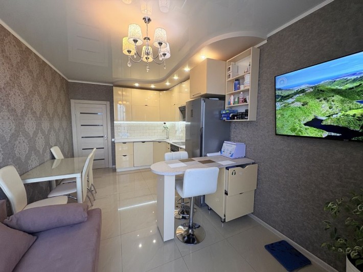 Шикарная 1 ком. квартира с ремонтом на Таирова -42 метров - фото 1