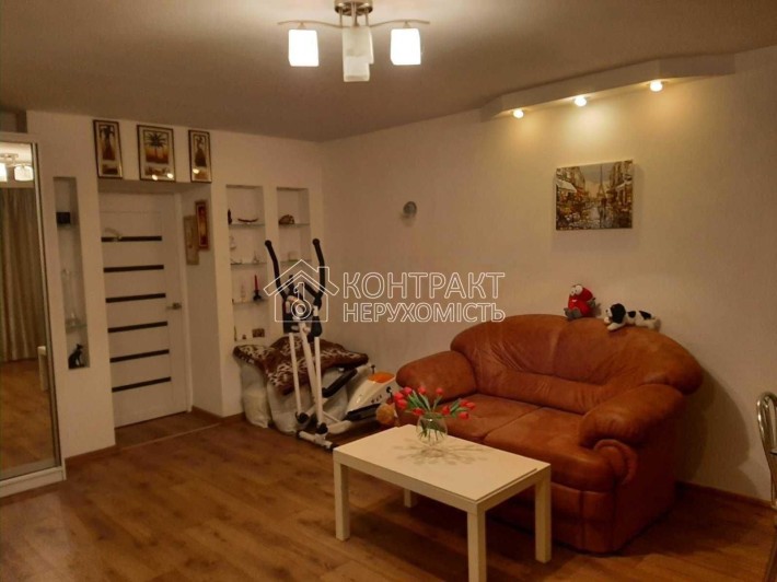 Продам 2-к квартиру (студія + спальня) біля метро 23 Серпня. ТОРГ - фото 1
