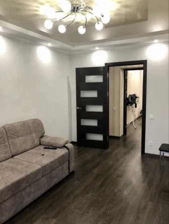 87570. В продаже 2х комнатная квартира рядом с метро 23 августа. - фото 1
