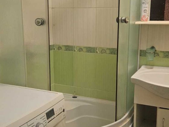 Продам 2 ком.кв. вул. Нескорених (Г.Труда) 17 Харьков