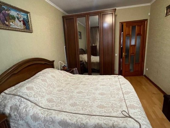 Продається простора 3-х кімн квартира по вул. Плугова. Львов