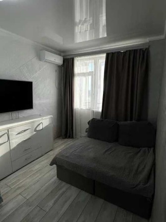 1-комнатнатная квартира с современным ремонтом в ЖК "Дом На Щорса". - фото 1