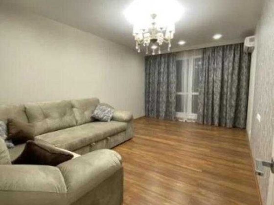 Продам однокімнатну квартиру на Героїв Праці Харьков