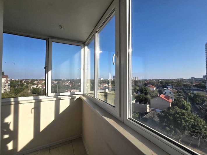 Продам 3к, кухня 13 м2.  69 м2, Вузовский / Шишкина. Люстдорфская - фото 1