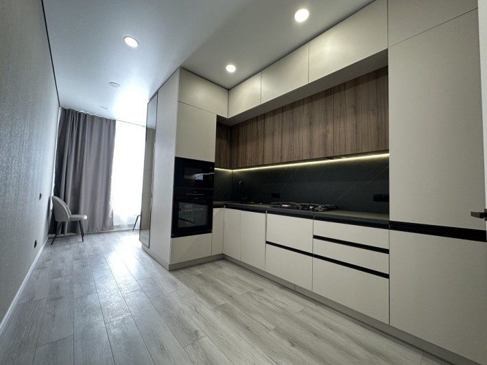 Продаж нової 1 кімнатної квартири з меблями технікою 44 м2, Соф.Липки - фото 1