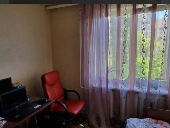 Двухкомнатная квартира на Королева.  Средний этаж. ТЦ Панорама