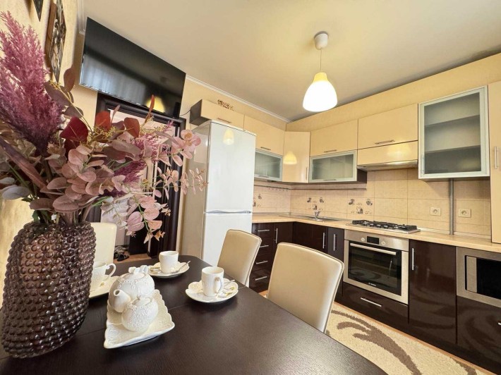 ДЕРЖМОЛОДТЖИТЛО! Квартира 41 м2, Софіївська Слобідка, Боголюбова,4 - фото 1