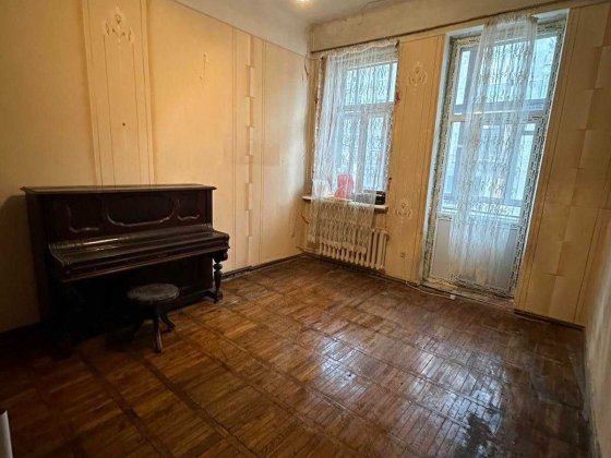 Продам 3-х к.кв. по ул. Мироносицкая (Центр) полностью под ремонт Харьков