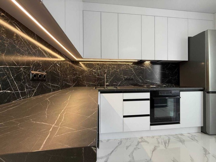 Продаж світлої нової кв. після нового ремонту 41м2.  ЖК У-Квартал - фото 1