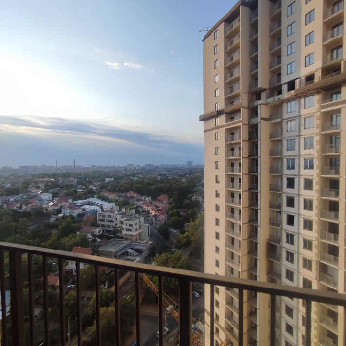 Трёхкомнатная квартира в ЖК Посейдон на 16 Фонтана, от СК Гефест - фото 1