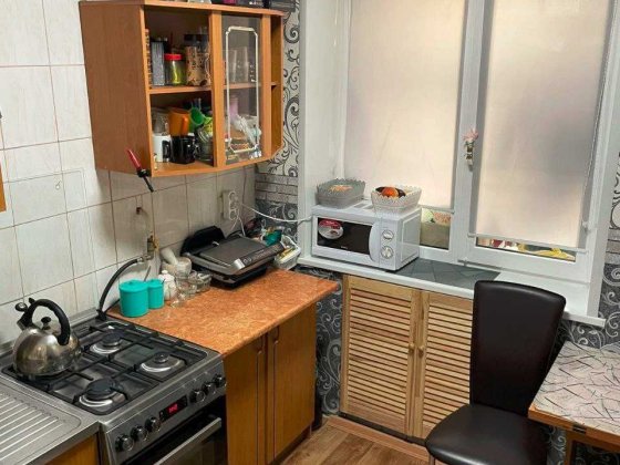 Продам 1 кімнатну квартиру покращеного планування на Нових Будинках. Харків