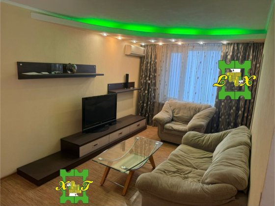 Продам 3 ком метро Студенческая , капремонт мебель техник . Сертификат Харків