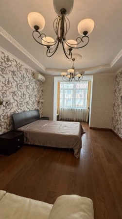 Шикарний триповерховий пентхаус у престижному районі Одеси! - фото 1