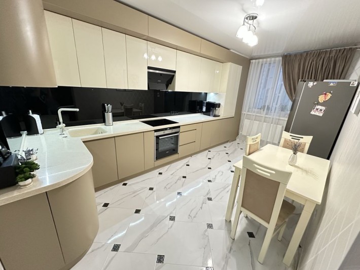 Продаж 3 к. кв. Власник Софіївська Борщагівка ЖК Щасливий сертифікат - фото 1