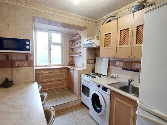 Продается 4-комнатная комнатная ул. Генерала Петрова/ Радостная Одеса