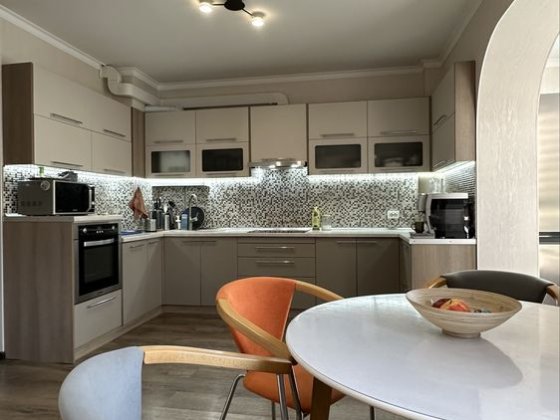 Світла затишна 2к квартира з ремонтом.67м2.86000$. Софиевская Борщаговка