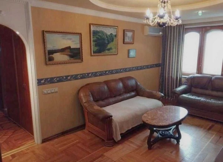 Продам 4 к. квартиру на Гагарина. (404322) - фото 1