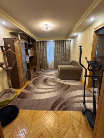 Продам 2 из квартиру,м Дворец Спорта, цена 27000 - фото 1