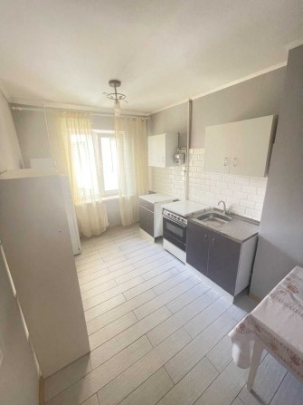 Продам 3 комнатную  кв. на ул. Высоцкого/73 Школа - фото 1