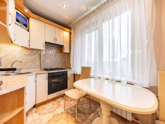 3к.65м2 Салтівка (Салтовка,522 мкр-н,Суденческая,Непокоренных) 130250 Харьков