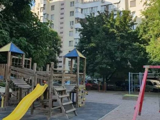 2-кімнатна квартира з ремонтом у «Стіконівському» будинку! Одеса