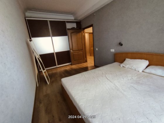 Квартира улучшенной планировки с лоджией и камином Харків