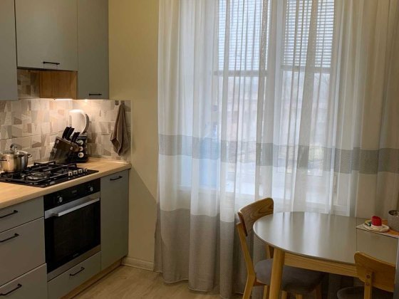 2 комн -50 метров. Центр. Ремонт. Мебель. 3/3 эт. Мечникова-Цветаева Одесса