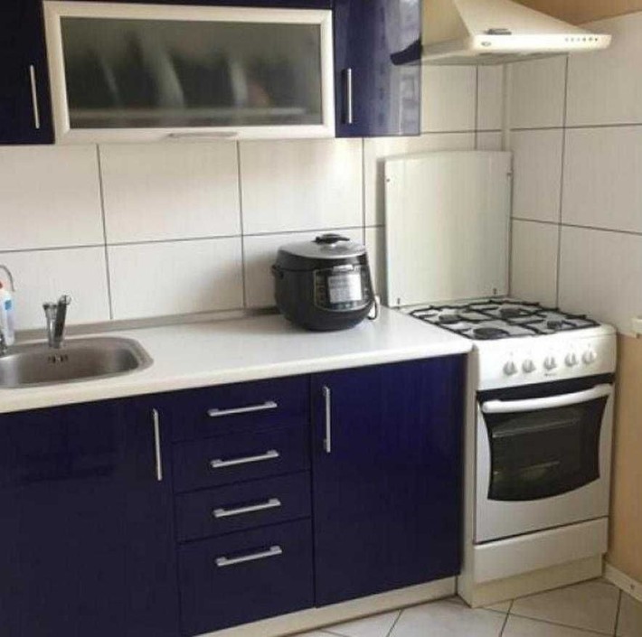 Продам  3х комн квартиру  с капитальным ремонтом Студенческая - фото 1