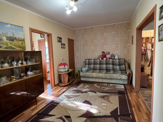 Продам квартиру 2к на пр.Гагарина,149 (Науки)