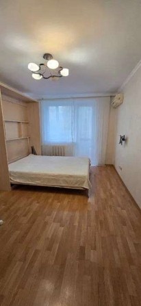 Продаж 1-к квартири в Солом'янському районі (Відрадний), вул. Михайла Дінця, 25/89 - фото 1