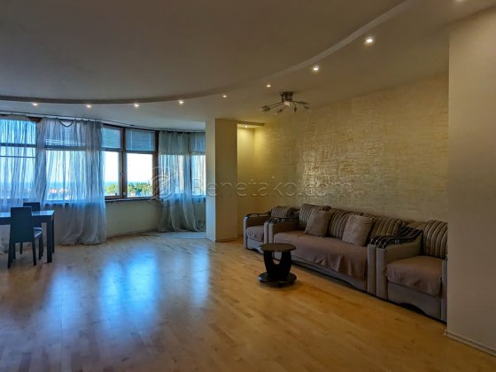 Раздельная 3-х ком. квартира на пр. Шевченко. Одесса