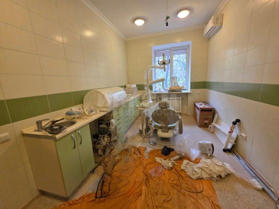 Продам Стоматологию рн. Русь и Пед. Института Луганск