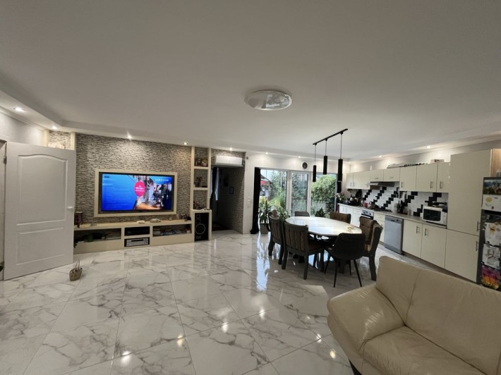 Продам будинок 125 м2 приват ділянка 7 сот Берегово вул. Карпатська 12 - фото 1