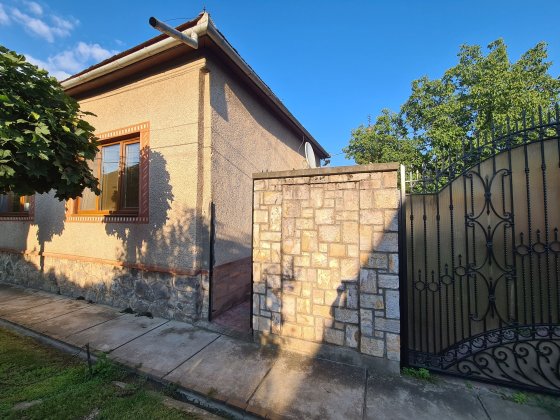 Продається будинок в центрі м.Берегове. Берегове