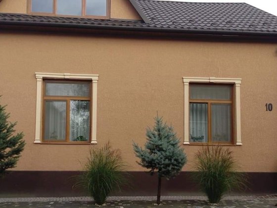 Продам 2х поверховий будинок Берегово