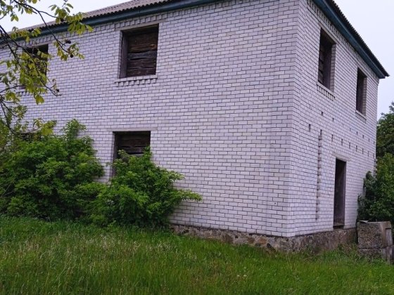 Будинок з двома земельними ділянками Бобровиця