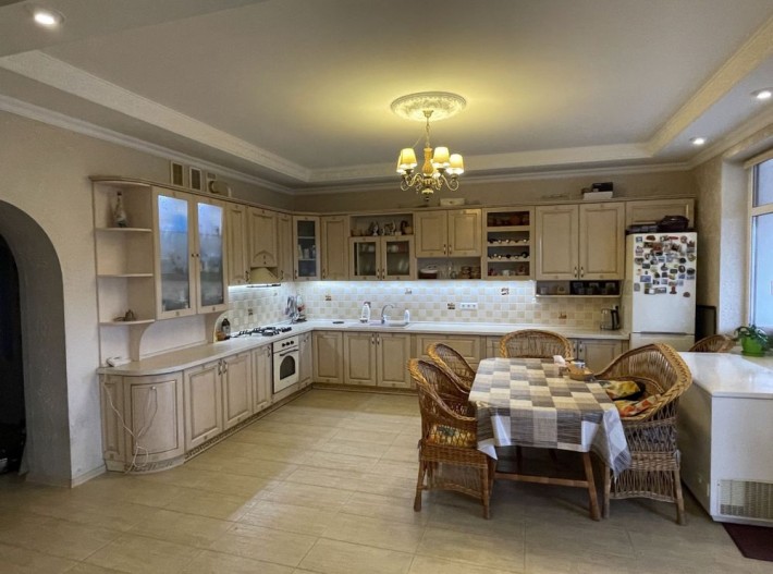 Будинок з ремонтом 280 м2 | 8 соток | Боярка - фото 1