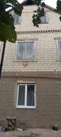 Продам дом 2эт.200м² р-н Романково  ул.Железняка 7сот.земли - фото 1